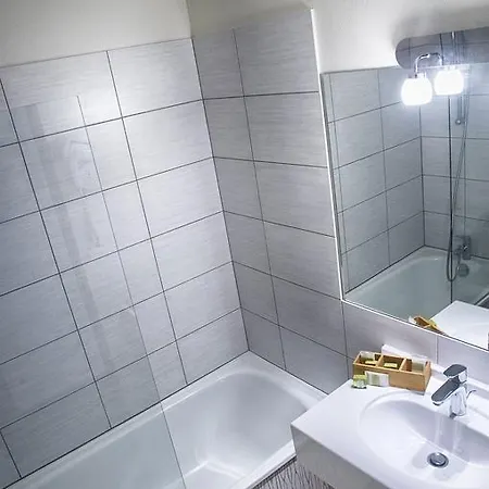 Logis Hotel, Le Relais De 酒店