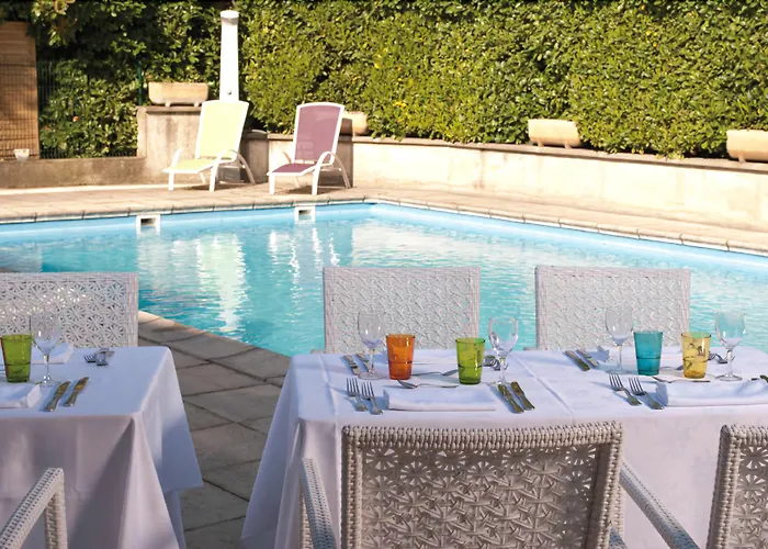 Logis Le Relais De Hotel Sassenage
