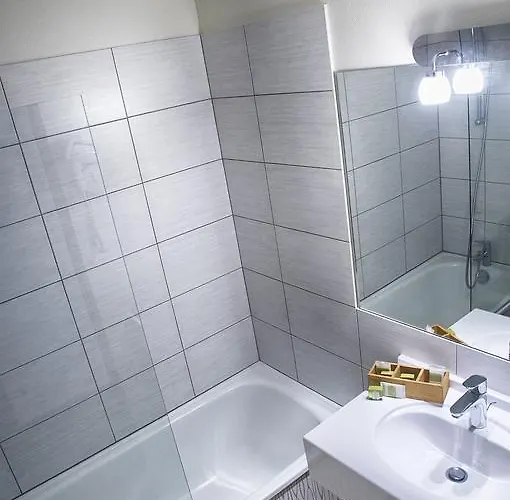 Logis Hotel, Le Relais De Sassenage Hotel