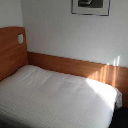 فندق Logis Hotel, Le Relais De 3*